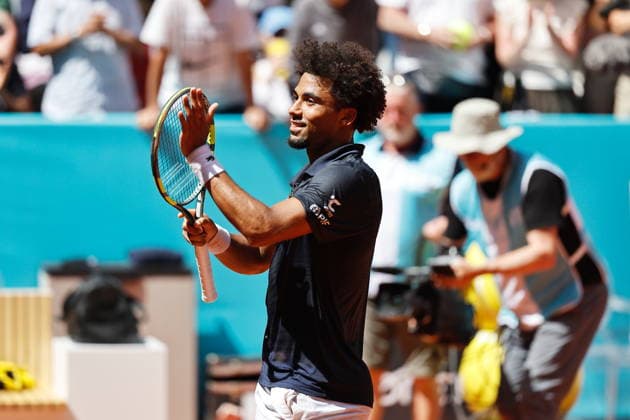 Arthur Fils (FRA), APRIL 28, 2026 - Tennis : Arthur Fils celebrate after winning singles Round of 16 match against Tomas Martin Etcheverry on the ATP, Tennis Herren tour Masters 1000 tournaments Mutua Madrid Open tennis tournament at the Caja Magica in Madrid, Spain. Noxthirdxpartyxsales  aflo_328584824