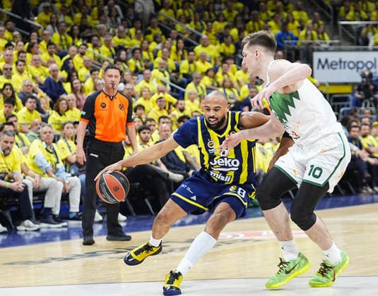 Fenerbahce Beko v Zalgiris - Euroleague ISTANBUL, TURKIYE - APRIL 28: Talen Jalee Tucker (8) of Fenerbahce Beko and Azuolas Tubelis (10) of Zalgiris compete for the ball during the first match of the EuroLeague Basketball Play-off series at Ulker Sports and Event Hall in Istanbul, Turkiye, on April 28, 2026. Esra Bilgin Anadolu Istanbul Turkey. Editorial use only. Please get in touch for any other usage.  Copyright: x2026xAnadoluxEsraxBilginx