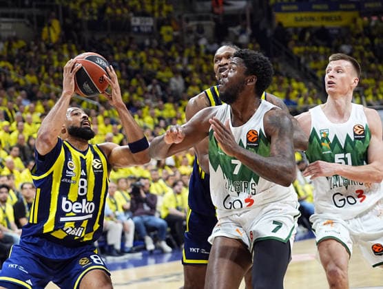 Fenerbahce Beko v Zalgiris - Euroleague ISTANBUL, TURKIYE - APRIL 28: Talen Jalee Tucker (8) of Fenerbahce Beko and Moses Wright (7) of Zalgiris compete for the ball during the first match of the EuroLeague Basketball Play-off series at Ulker Sports and Event Hall in Istanbul, Turkiye, on April 28, 2026. Esra Bilgin Anadolu Istanbul Turkey. Editorial use only. Please get in touch for any other usage.  Copyright: x2026xAnadoluxEsraxBilginx