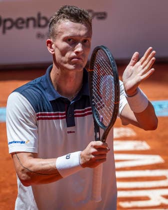 Mutua Madrid Open - Day Nine MADRID, SPAIN - APRIL 28: Jiri Lehecka of Czech Republic celebrates the victory against Lorenzo Musetti of Italy during the Men s Singles Round of 16 match during the Mutua Madrid Open 2026 tournament celebrated at La Caja Magica on April 28, 2026 in Madrid, Spain. Madrid La Caja Magica Madrid Spain Copyright: xAlbertoxGardinx AGardin_20260428_Tennis_Madrid_Day9_0705