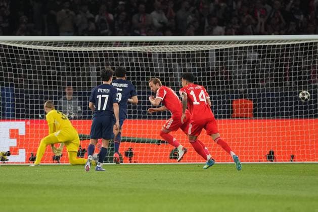 Harry Kane of Bayern Munich puts his side 1-0 ahead with a penalty Paris Saint-Germain v Bayern Munich, UEFA Champions League, Semi Final, First Leg, Football, Parc des Princes, Paris, France - 28 Apr 2026Paris Parc des Princes France EDITORIAL USE ONLY No use with unauthorised audio, video, data, fixture lists, club league logos or live services. Online in-match use limited to 120 images, no video emulation. No use in betting, games or single club league player publications.  Copyright: xDavexWinter Shutterstockx 16847969ah