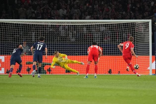 Harry Kane of Bayern Munich puts his side 1-0 ahead with a penalty Paris Saint-Germain v Bayern Munich, UEFA Champions League, Semi Final, First Leg, Football, Parc des Princes, Paris, France - 28 Apr 2026Paris Parc des Princes France EDITORIAL USE ONLY No use with unauthorised audio, video, data, fixture lists, club league logos or live services. Online in-match use limited to 120 images, no video emulation. No use in betting, games or single club league player publications.  Copyright: xDavexWinter Shutterstockx 16847969ag