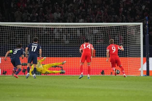 Harry Kane of Bayern Munich puts his side 1-0 ahead with a penalty Paris Saint-Germain v Bayern Munich, UEFA Champions League, Semi Final, First Leg, Football, Parc des Princes, Paris, France - 28 Apr 2026Paris Parc des Princes France EDITORIAL USE ONLY No use with unauthorised audio, video, data, fixture lists, club league logos or live services. Online in-match use limited to 120 images, no video emulation. No use in betting, games or single club league player publications.  Copyright: xDavexWinter Shutterstockx 16847969ak