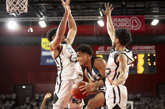 Cosea JL Bourg v Besiktas GAIN - EuroCup Final BOURG-EN-BRESSE, FRANCE - APRIL 28: Anthony Brown of Besiktas GAIN in action during EuroCup basketball final match between Besiktas GAIN and Cosea JL Bourg at the Ekinox in Bourg-en-Bresse France on April 28, 2026. Elyxandro Cegarra Anadolu Bourg-en-Bresse France. Editorial use only. Please get in touch for any other usage.  Copyright: x2026xAnadoluxElyxandroxCegarrax