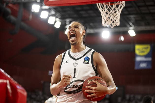 Cosea JL Bourg v Besiktas GAIN - EuroCup Final BOURG-EN-BRESSE, FRANCE - APRIL 28: Vincent Mitchell of Cosea JL Bourg gestures during EuroCup basketball final match between Besiktas GAIN and Cosea JL Bourg at the Ekinox in Bourg-en-Bresse France on April 28, 2026. Elyxandro Cegarra Anadolu Bourg-en-Bresse France. Editorial use only. Please get in touch for any other usage.  Copyright: x2026xAnadoluxElyxandroxCegarrax