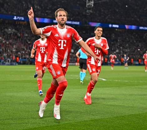 28 04 2026, Football UEFA Championsleague 2025 2026 semi-final first leg, Paris St Germain FC Bayern Munich, at the Parc de Princes stadium in Paris France Goal celebration by Harry Kane FC Bayern Munich after the 0 1 DFL and DFB regulations prohibit any use of photographs as image sequences and or quasi video