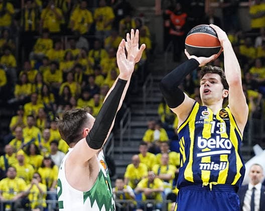 Fenerbahce Beko v Zalgiris - EuroLeague ISTANBUL, TURKIYE - APRIL 28: Tarik Biberovic (13) of Fenerbahce Beko in action against Edgaras Ulanovas (92) of Zalgiris during the EuroLeague play-off first match between Fenerbahce Beko and Zalgiris at Ulker Sports and Event Hall in Istanbul, Turkiye on April 28, 2026. Esra Bilgin Anadolu Istanbul Turkey. Editorial use only. Please get in touch for any other usage.  Copyright: x2026xAnadoluxEsraxBilginx