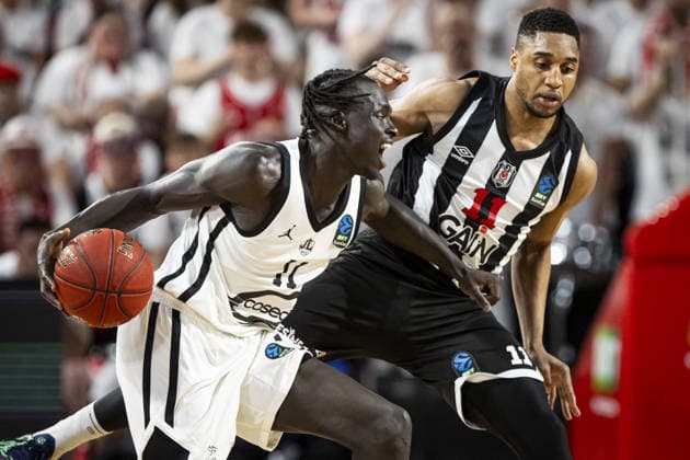 Cosea JL Bourg v Besiktas GAIN - EuroCup Final BOURGUE-EN-BRESSE, FRANCE - APRIL 28: Brynton Lemar of Besiktas GAIN in action against Both Gach (L) of Cosea JL Bourg during the final EuroCup basketball match between Besiktas GAIN and Cosea JL Bourg at the Ekinox in Bourg-en-Bresse France on April 28, 2026. Elyxandro Cegarra Anadolu Bourg-en-Bresse France. Editorial use only. Please get in touch for any other usage.  Copyright: x2026xAnadoluxElyxandroxCegarrax
