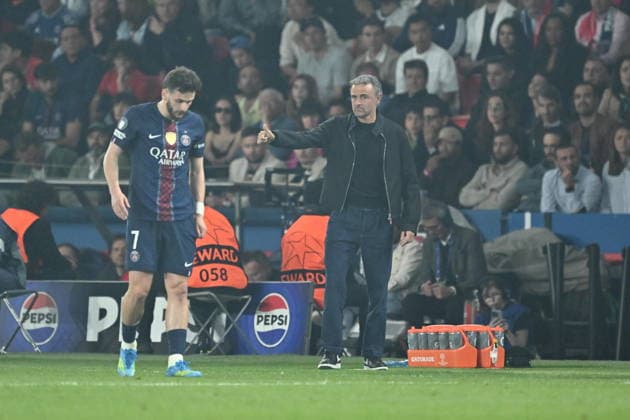PSG v FC Bayern Munich - UEFA Champions League PARIS, FRANCE - APRIL 28: Head Coach of PSG Luis Enrique gives tactics during the UEFA Champions League semi-final first leg match between PSG and FC Bayern Munich at Parc des Princes in Paris, France on April 28, 2026. Mustafa Yalcin Anadolu Paris France. Editorial use only. Please get in touch for any other usage.  Copyright: x2026xAnadoluxMustafaxYalcinx