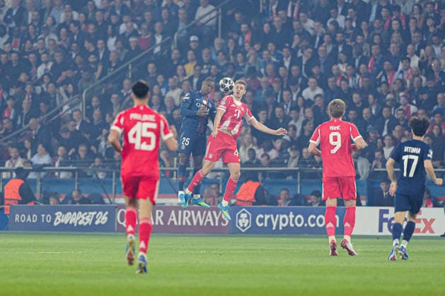 Header duel aerial duel Willian Pacho Paris St Germain, 51 , Josip Stanisic FC Bayern Munich, 44 FRA, Paris St Germain vs FC Bayern Munich, Football, UEFA Champions League, Semi-final, 2025 2026 season, 28 04 2026 FRA, Paris St Germain vs FC Bayern Munich, Football, UEFA Champions League, Semi-final, 2025 2026 season, 28 04 2026 Paris Copyright: xEibner-Pressefoto MarcelxvonxFehrnx EP_MFN
