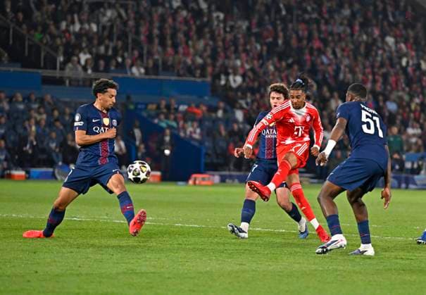 28 04 2026, Football UEFA Championsleague 2025 2026 semi-final first leg, Paris St Germain FC Bayern Munich, at the Parc de Princes stadium in Paris France Michael Olise FC Bayern Munich scores here for 2 2 DFL and DFB regulations prohibit any use of photographs as image sequences and or quasi video