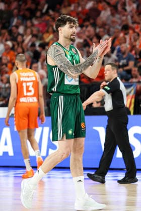 April 28, 2026, Valencia, Valencia, Spain: Juancho Hernangomez of Panathinaikos AKTOR Athens gestures during the EuroLeague Play Off Game One match between Valencia Basket and Panathinaikos Aktor Athens at Roig Arena on April 28, 2026 in Valencia, Spain. Valencia Spain - ZUMAa181 20260428_zaa_a181_412 Copyright: xIrinaxR.xHipolitox