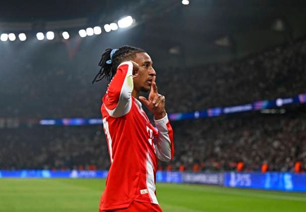 28 04 2026, Football UEFA Championsleague 2025 2026 semi-final first leg, Paris St Germain FC Bayern Munich, at the Parc de Princes stadium in Paris France Michael Olise FC Bayern Munich cheers, DFL and DFB regulations prohibit any use of photographs as image sequences and or quasi video