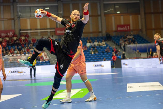 KASSEL, GERMANY - APRIL 28: Arnar Freyr Arnarsson (MT Melsungen, 21) with ball during the EHF European League, match between MT Melsungen vs. FC Porto at Rothenbach-Halle on April 28, 2026 in Kassel, Germany. Hessen Germany Copyright: xBEAUTIFULxSPORTS Freudensteinx