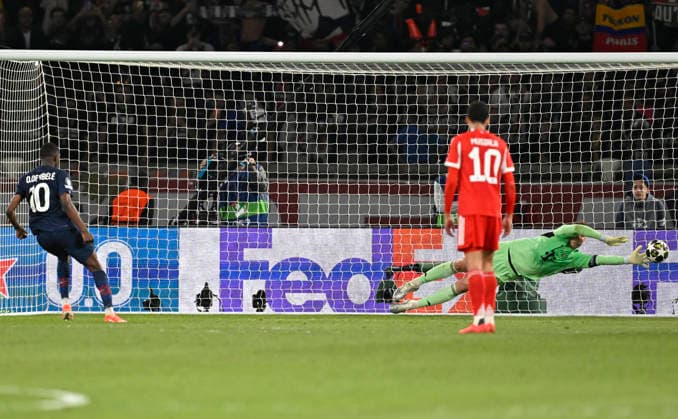 28 04 2026, Football UEFA Championsleague 2025 2026 semi-final first leg, Paris St Germain FC Bayern Munich, at the Parc de Princes stadium in Paris France Goalkeeper Manuel Neuer FC Bayern Munich concedes the 3 2 penalty from Ousmane Dembele FC Paris Saint Germain DFL and DFB regulations prohibit any use of photographs as image sequences and or quasi video