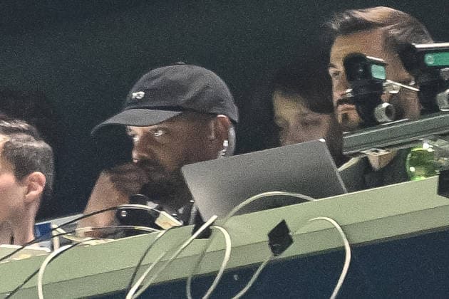 Coach Vincent Kompany FC Bayern Munich Looks on during the UEFA Champions League 2025 26 Semi Final First Leg match between Paris Saint Germain and FC Bayern Munich at Parc des Princes on April 28, 2026 in Paris, France Photo by Harry Langer DeFodi Images