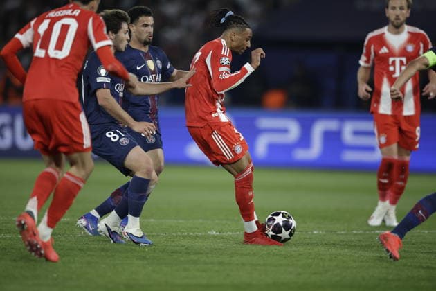 2026 04 27 Paris, Parc des Princes UEFA Champions League semi-final Paris Saint Germain Bayern Muenchen v l , Michael Olise FC Bayern München with the goal to make it 2 2 Copyright: AntonioxBorga