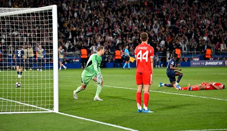 28 04 2026, Football UEFA Champions League 2025 2026 semi-final first leg, Paris St Germain FC Bayern Munich, at the Parc de Princes stadium in Paris France 5 2 by Ousmane Dembele FC Paris Saint Germain Luis Diaz FC Bayern Munich on the ground DFL and DFB regulations prohibit any use of photographs as image sequences and or quasi video