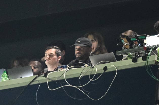 Coach Vincent Kompany FC Bayern Munich Looks on during the UEFA Champions League 2025 26 Semi Final First Leg match between Paris Saint Germain and FC Bayern Munich at Parc des Princes on April 28, 2026 in Paris, France Photo by Harry Langer DeFodi Images