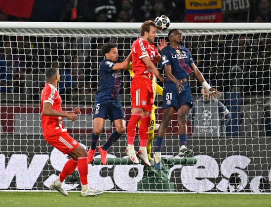 28 04 2026, Football UEFA Championsleague 2025 2026 semi-final first leg, Paris St Germain FC Bayern Munich, at the Parc de Princes stadium in Paris France from l Jonathan Tah FC Bayern Munich , Marquinhos FC Paris Saint Germain , Harry Kane FC Bayern Munich , goalkeeper Matvey Safonov FC Paris Saint Germain and Willian Pacho FC Paris Saint Germain DFL and DFB regulations prohibit any use of photographs as image sequences and or quasi video