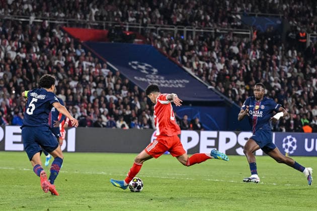 Luis Diaz FC Bayern München scores his team s fourth goal during the UEFA Champions League 2025 26 Semi Final First Leg match between Paris Saint Germain and FC Bayern München at Parc des Princes on April 28, 2026 in Paris, France Photo by Harry Langer DeFodi Images