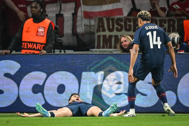 April 28, 2026, Paris, France, France: Khvicha KVARATSKHELIA of PSG celebrate his goal with Desire DOUE of PSG during the UEFA Champions League match between Paris Saint-Germain and FC Bayern Munich at Parc des Princes Stadium on April 28, 2026 in Paris, France. Paris France - ZUMAm308 20260428_zsp_m308_021 Copyright: xMatthieuxMirvillex