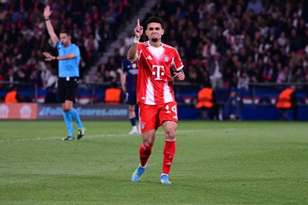 Goal celebration for 5 4 by Luis Diaz 14 FC Bayern Muenchen , Paris Saint Germain vs FC Bayern München, Champions League, Semifinal, 28 04 2026 Paris Paris France Copyright: xkolbert-press MarcxNiemeyerx