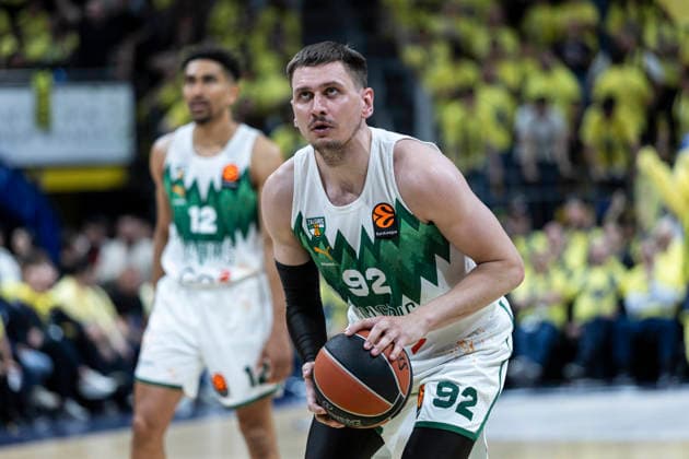 ISTANBUL, TURKEY - APRIL 28: Edgaras Ulanovas (92) of Zalgiris Kaunas during the EuroLeague Play-off first leg match between Fenerbahce Beko Istanbul and Zalgiris Kaunas at Ulker Sports Arena on April 28, 2026 in Istanbul, Turkey. (Photo by Seskimphoto ) Fenerbahce Beko Istanbul v Zalgiris Kaunas - Euroleague Play-off 2025 2026 