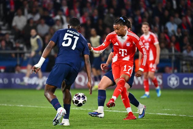 PARIS, FRANCE - APRIL 28: Michael Olise of Bayern Munich (C) scores a goal during the UEFA Champions League 2025 26 Semi Final First Leg match between Paris Saint-Germain and FC Bayern Munchen at Parc des Princes on April 28, 2026 in Paris, France.  Copyright: xMBxMediax