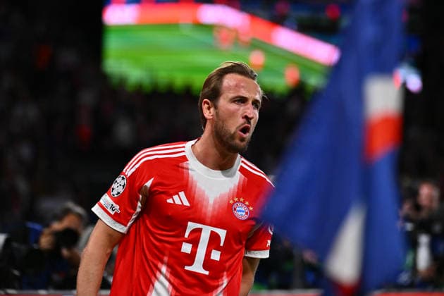 PARIS, FRANCE - APRIL 28: Harry Kane of Bayern Munich celebrates after scoring during the UEFA Champions League 2025 26 Semi Final First Leg match between Paris Saint-Germain and FC Bayern Munchen at Parc des Princes on April 28, 2026 in Paris, France.  Copyright: xMBxMediax