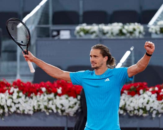 Mutua Madrid Open - Day Nine MADRID, SPAIN - APRIL 28: Alexander Zverev of Germany celebrates the victory against Jakub Mensik of Czechia during the Men s Singles Fourth Round match on Day Nine during the Mutua Madrid Open 2026 tournament celebrated at La Caja Magica on April 28, 2026 in Madrid, Spain. Madrid La Caja Magica Madrid Spain Copyright: xAlbertoxGardinx AGardin_20260428_Tennis_Madrid_Day9_1342