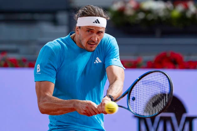 Mutua Madrid Open - Day Nine MADRID, SPAIN - APRIL 28: Alexander Zverev of Germany plays a backhand against Jakub Mensik of Czechia during the Men s Singles Fourth Round match on Day Nine during the Mutua Madrid Open 2026 tournament celebrated at La Caja Magica on April 28, 2026 in Madrid, Spain. Madrid La Caja Magica Madrid Spain Copyright: xAlbertoxGardinx AGardin_20260428_Tennis_Madrid_Day9_1346