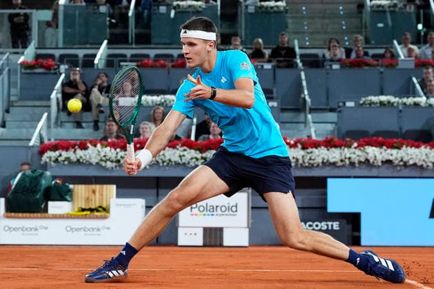 MADRID OPEN TENNIS 2026. ATP, Tennis Herren ZVEREV ¢ GER v MENSIK ¢ CZE Jakub Mensik, Czech Republic, during Madrid Open Tennis 2025 match. April 28, 2026.(ALTERPHOTOS Acero) MadridSpain  Copyright: xAcerox