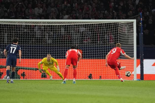 Harry Kane of Bayern Munich scores from the penalty spot Paris Saint-Germain v Bayern Munich, UEFA Champions League, Semi Final, First Leg, Football, Parc des Princes, Paris, France - 28 Apr 2026Paris Parc des Princes France EDITORIAL USE ONLY No use with unauthorised audio, video, data, fixture lists, club league logos or live services. Online in-match use limited to 120 images, no video emulation. No use in betting, games or single club league player publications.  Copyright: xDavexWinter Shutterstockx 16847969hm