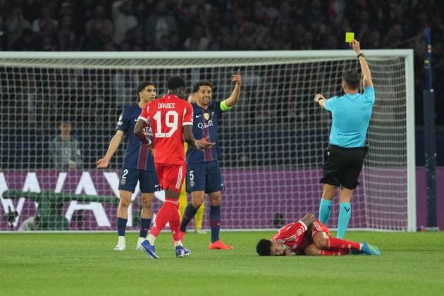 Marquinhos of PSG receives a yellow card Paris Saint-Germain v Bayern Munich, UEFA Champions League, Semi Final, First Leg, Football, Parc des Princes, Paris, France - 28 Apr 2026Paris Parc des Princes France EDITORIAL USE ONLY No use with unauthorised audio, video, data, fixture lists, club league logos or live services. Online in-match use limited to 120 images, no video emulation. No use in betting, games or single club league player publications.  Copyright: xDavexWinter Shutterstockx 16847969hg