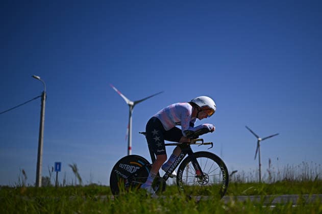 UCI Para Cycling Road World Cup: Round 2 Picture by Mathew Wells SWpix.com - 29 04 2026 - Cycling - UCI Para Cycling Road World Cup: Round 2 - Gistel, West Flanders, Belgium - Women C4 Individual Time Trial (ITT) - Samantha Bosco (USA) Copyright: x xSWpix.comx(t axPhotographyxHubxLtd)xMathewxWells SWpix.comx SWP-3030-13542