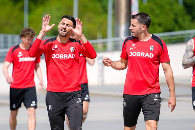 Soccer, Bundesliga, Men, Training SC Freiburg Europa Park Stadion, Sport, Europa Park Stadion, Vincenzo Grifo SC Freiburg, 32 Christian Guenter SC Freiburg, 30 Freiburg Europa Park Stadion Baden Württemberg Germany Copyright: xFINLEYxMÖRCHx