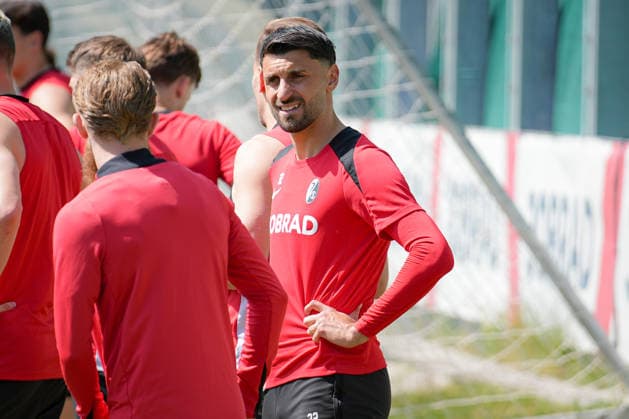 Soccer, Bundesliga, Men, Training SC Freiburg Europa Park Stadion, Sport, Europa Park Stadion, Vincenzo Grifo SC Freiburg, 32 Freiburg Europa Park Stadion Baden Württemberg Germany Copyright: xFINLEYxMÖRCHx