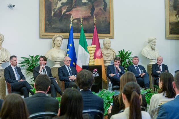 Vincenzo Nibali, Alessandro Onorato, Roberto Gualtieri, Umberto Cairo, Paolo Bellino, Stefano Barigelli. Presentazione dell™arrivo del Giro d™Italia in Campidoglio. MercoledÃ¬ 29 Aprile 2026. News  Copyright: xValentinaxStefanelli LaPressex