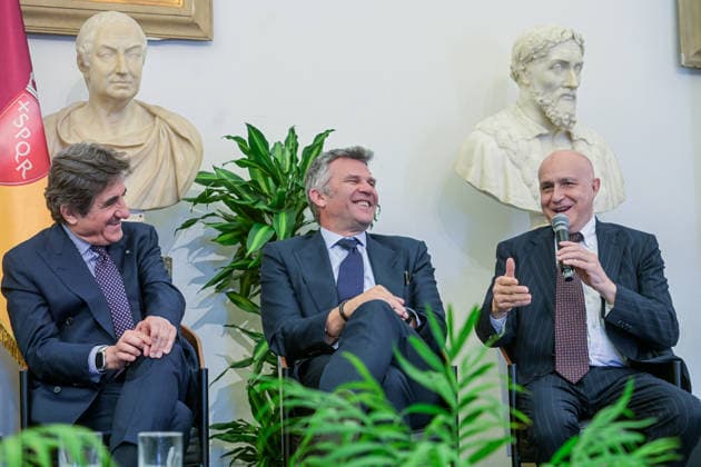 Umberto Cairo, Paolo Bellino, Stefano Barigelli. Presentazione dell™arrivo del Giro d™Italia in Campidoglio. MercoledÃ¬ 29 Aprile 2026. News  Copyright: xValentinaxStefanelli LaPressex