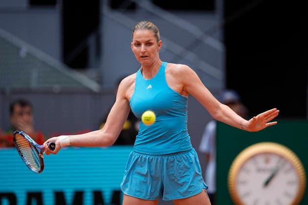 April 29, 2026, Madrid, Madrid, Spain: Karolina Pliskova of Czech Republic plays against Anastasia Potapova of Austria during the Mutua Madrid Open 2026, ATP, Tennis Herren Masters 1000 and WTA, Tennis Damen 1000, at La Caja Magica on April 29, 2026 in Madrid, Spain. Madrid Spain - ZUMAa181 20260429_zaa_a181_019 Copyright: xOscarxJ.xBarrosox