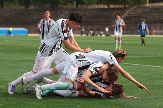 Milan, Italy, 29th April 2026. Niccolo Rizzo of Juventus celebrates with team mates after scoring to give the side a 1-0 lead during the Atalanta U20 vs Juventus U20 Primavera Coppa Italia Primavera Final at Arena Civica Gianni Brera, Milan. Picture credit should read: Jonathan Moscrop Sportimage EDITORIAL USE ONLY. No use with unauthorised audio, video, data, fixture lists, club league logos or live services. Online in-match use limited to 120 images, no video emulation. No use in betting, games or single club league player publications. SPI_015_JM_ATALANTA_JUVE_U20_FINAL SPI-4762-0015