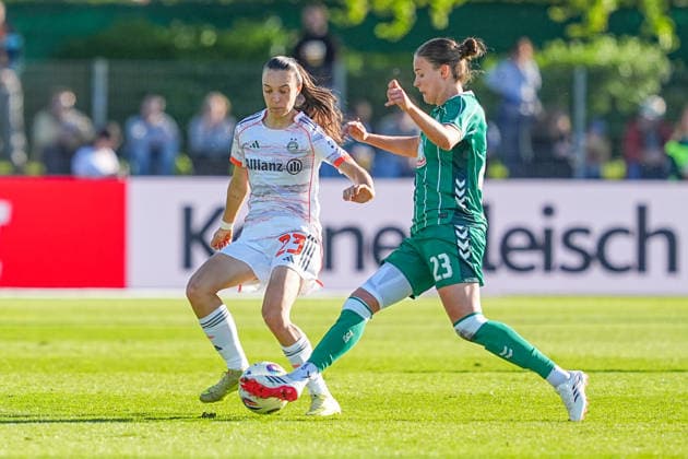 29 04 2026, xydrx, Women, Soccer, 1 Women Bundesliga, SV Werder Bremen FC Bayern Munich, Season 2025 2026, Stadium Platz 11 Natalia Padilla Bidas FC Bayern Munich, 23 in duel against Hanna Nemeth SV Werder Bremen, 23 DFB regulations prohibit any use of photographs as image sequences and or quasi video Copyright: HMBxMedia YannisxDreimann