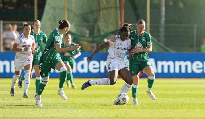 Photo Edna IMADE Bayern against Hanna NEMETH and Lina HAUSICKE Werder Football Google Pixel Womens Bundesliga , 18 Matchday Catch-up on Wed 29 04 2026 Werder Bremen Bayern Munich