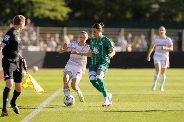 Photo Hanna NEMETH Werder vs Natalia PADILLA BIDAS FC Bayern , left Football Google Pixel Women Bundesliga , 18 Matchday Catch-up on Wed 29 04 2026 Werder Bremen Bayern Munich