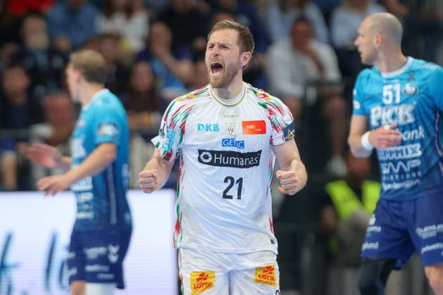 29 04 2026, xtgx, Handball, EHF Champions League 1 4 Final, Pick Szeged SC Magdeburg v l Albin Lagergren Magdeburg, 21 Jubel, Torjubel, jubelt ueber das Tor, celebrate the goal, celebration Szegend