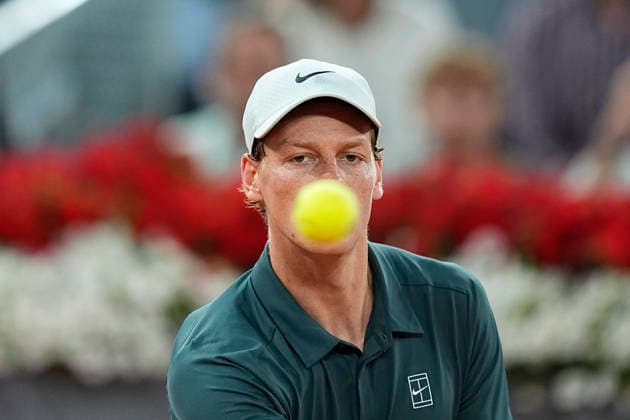 April 29, 2026, Madrid, Madrid, Spain: Jannik Sinner of Italy plays against Rafael Jodar of Spain during the Mutua Madrid Open 2026, ATP, Tennis Herren Masters 1000 and WTA, Tennis Damen 1000, at La Caja Magica on April 29, 2026 in Madrid, Spain. Madrid Spain - ZUMAa181 20260429_zaa_a181_158 Copyright: xOscarxJ.xBarrosox