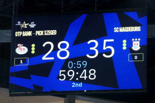 29 04 2026, xtgx, Handball, EHF Champions League 1 4 Final, Pick Szeged SC Magdeburg v l symbol photo, symbol picture scoreboard score 28 35 Szegend