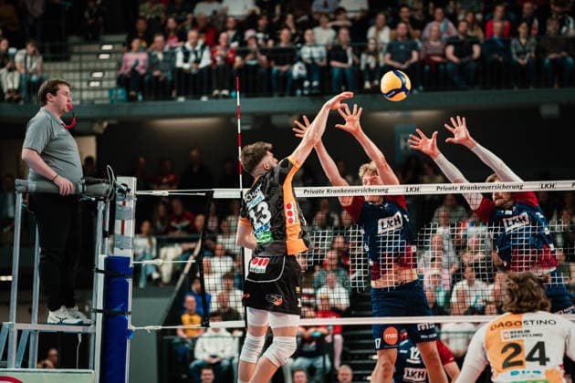VBL SVG Lüneburg vs Berlin Recycling Volleys, 29 04 2026 Ruben Schott Berlin Recycling Volleys, 13 hits past the block Volleyball Bundesliga, Playoffs, Final, Match 1 SVG Lüneburg vs Berlin Recycling Volleys on 29 04 2026 at LKH Arena, Lüneburg Copyright: xBEAUTIFULxSPORTS Tonhäuserx