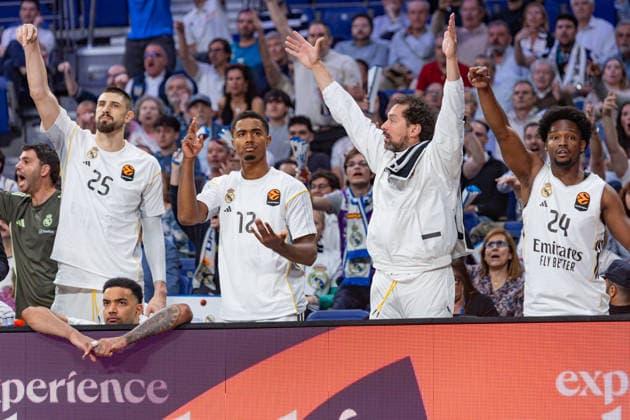 ESP Real Madrid v Hapoel IBI Tel Aviv Euroleague PlayOff Game 1 Alex Len, Theo Maledon, Sergio Llull and Andres Feliz of Real Madrid during the Euroleague match, PlayOff Game 1, between Real Madrid and Hapoel IBI Tel Aviv played at Movistar Arena Stadium on April 29 2026 in Madrid Spain Madrid Spain Basketball Copyright: xAlbaxPachecox xAgenciaxLOFx